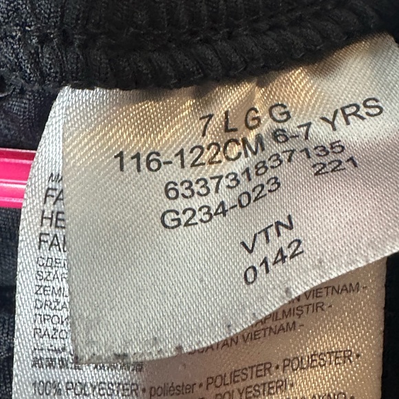 Nike Dri-FIT Black and Gray Tag - Picture 5 of 6